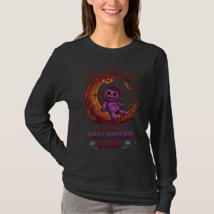 Trau dich Halloween-Schreckenslila-Voodoo-Puppe-Mo T-Shirt