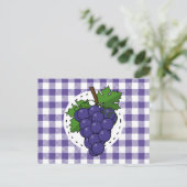 Trauben auf Weißviolett Kariert Postkarte (Stehend Vorderseite)