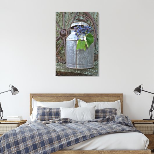 Trauben aus Concord in antiker Dose Leinwanddruck (Insitu (Schlafzimmer))
