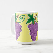 Trauben-Bündel auf hellgelbem Kaffeetasse (Vorderseite Links)