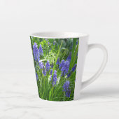 TraubenHyacinth Latte Tasse (Rechts)