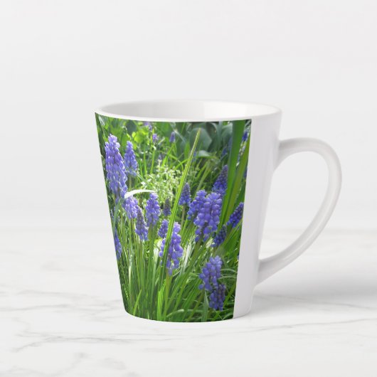 TraubenHyacinth Latte Tasse (Rechts)