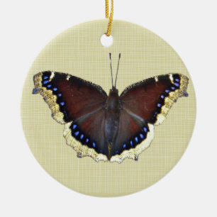 Trauernder Schmetterling in der Cloak - Nymphalis- Keramikornament