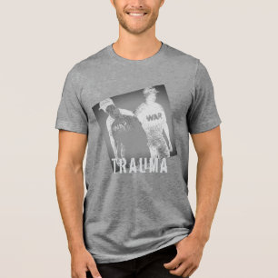 "Trauma" Kriegsbild Abstrakt in Schwarz-Weiß Tri-Blend Shirt
