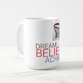 Träume glauben erreichen Basketball Kaffeetasse (Vorderseite Links)