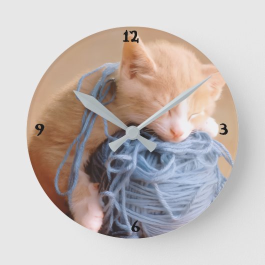 ""Träume tragen, eine Stille nach der anderen" Runde Wanduhr (Vorderseite)