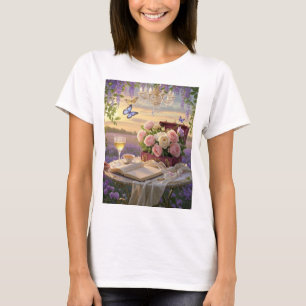 Träumende, sanfte Szene einer üppigen, floralen T-Shirt