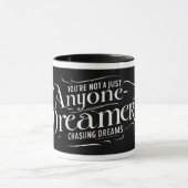 Träumer, der Träume verfolgt Tasse (Zentrum)