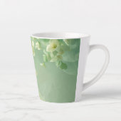träumerische Soft Sage und Mintgrün Floral Milchtasse (Rechts)