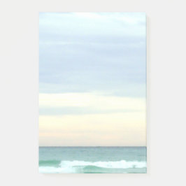 Traumhafte Farben des Destin auf einem Schreibtisc Post-it Klebezettel