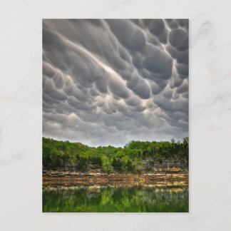 Traumhafte Wolken über Center Hill Lake Postkarte