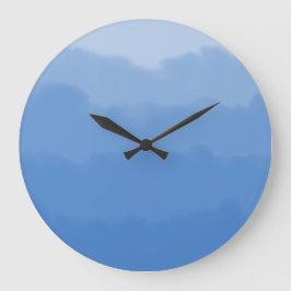 Traumhafter blauer Himmelverlauf Große Wanduhr