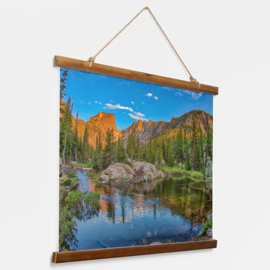 Traumsee Landschaft Wandteppich Mit Holzrahmen (Gewinkelt)