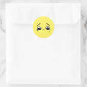 Trauriges Gefühl in Emoji-Gelb Runder Aufkleber (Tasche)