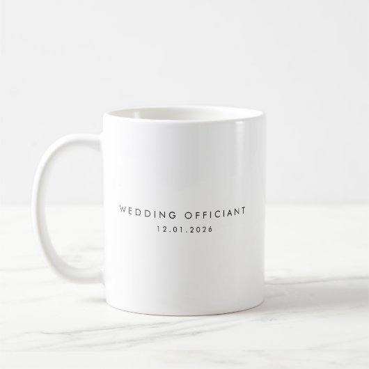 Trauungsbeamter Benutzerdefiniertes Datum in moder Kaffeetasse (Links)