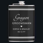 Trauzeuge Custom Personalisiert Wedding Party Flachmann<br><div class="desc">Trauzeuge Custom Personalisiert Name Wedding Party Flask zeigt den Namen des Trauzeugen mit den Namen des Brautpaares und das Hochzeitstermin mit einem kleinen Liebe Herz. Maßgeschneidert für den Trauzeuge. Designed by ©2024 Evco Studio www.zazzle.com/store/evcostudio</div>