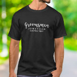 Trauzeuge Custom Wedding Gefallen Modernes Monogra T-Shirt<br><div class="desc">Ihr Trauzeuge wird diese maßgeschneiderte Hochzeit danken Ihnen Geschenk/Gefallen mit einem modernen Skript-Schriftart Liebe. Geben Sie seinen Namen oder sein Monogramm und eine andere Textzeile (Datum, Ort der Hochzeit usw.) ein. Verändern Sie die Hintergrundfarbe einfach, um Ihren Hochzeitsfarben anzupassen - klicken Sie einfach auf "Anpassen" und wählen Sie dann Ihre...</div>