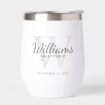Trauzeugen für personalisierte Skriptmonogramm und<br><div class="desc">Fügen Sie Ihrer Hochzeit eine persönliche Touch mit personalisierten Trauzeugen Geschenk. Dieses Design zeichnet sich durch den Namen des personalisierten Trauzeugen im Stil eines Schriftartes mit grauem klassischem Script aus. Die Hochzeitsdetails sind in Grau-Klassik-Serif-Schriftart und Monogramm in hellgrau-klassischem Serif-Schriftart-Stil als Hintergrund auf weißem Hintergrund. Auch perfekt für Trauzeuge, Brautvater, Ringträger...</div>