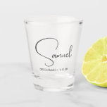 Trauzeugen mit personalisiertem Namen Schnapsglas<br><div class="desc">Geben Sie Ihren Trauzeugen eine personalisierte Brille mit Namen und Datum,  die auch für Trauzeuge,  Brautvater und Ringträger geeignet sind.</div>