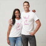 Trauzeugin für niedlich-rosa-Script-Junggeselinnen T-Shirt<br><div class="desc">Niedlich Pink Script Junggeselinnen-Abschied Trauzeugin T - Shirt. Klicken Sie auf Anpassen,  um die Textfarbe zu ändern.</div>