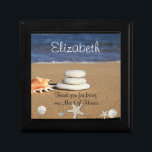 Trauzeugin Geschenkboxen, Strand, Muscheln, Sand D Geschenkbox<br><div class="desc">Trauzeugin,  Bridesmaid Geschenkboxen,  für Ihre Hochzeit am Tropical Beach. Verziert mit hübschen Muscheln und Sand Dollar. Passen Sie Text und Schriftart an,  um eine Geschenkboxen für jeden zu erstellen,  der den Ozean Liebe.</div>