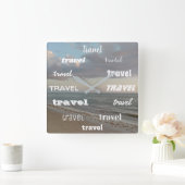 TRAVEL Word Print Beach Picture Fun Quadratische Wanduhr (Zuhause)