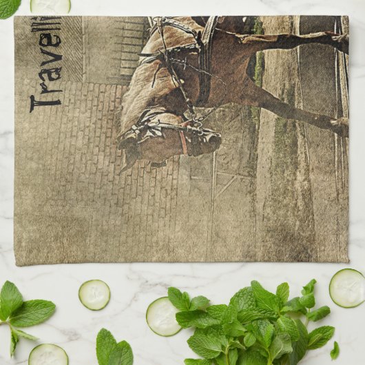 Travelling Light Old Couple on Wagon Geschirrtuch (Gefaltet)