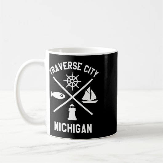 Traverse City Nord-Michigan-T-Shirt-Segelboot Kaffeetasse (Links)
