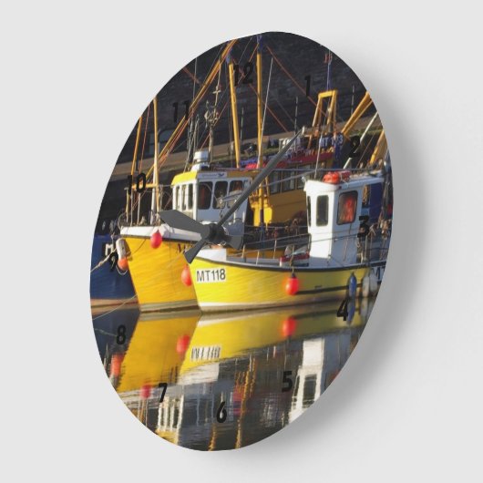 Trawler Große Wanduhr (Winkel)