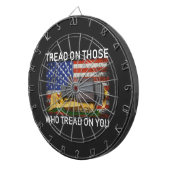 Tread auf denen, die auf Ihrem T - Shirt Classic R Dartscheibe (Vorderseite rechts)