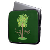Tree Hugger Laptopschutzhülle (Vorderseite Links)