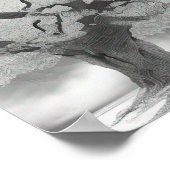 Tree in Schatten von Grau Poster (Ecke)