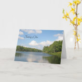 Tree Lined Lake - Denken Sie an Ihre Karte (Gelbe Blume)