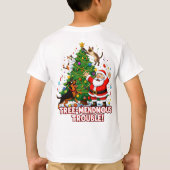 Tree-mendous Trouble: Santa’s Chaotic Christmas Cr T-Shirt (Rückseite)
