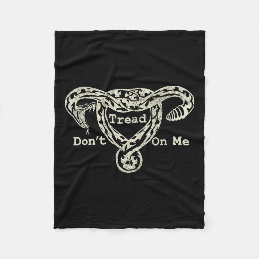 Tree on me Uterus Snake Pro Roe Feminist Fleecedecke (Vorderseite)