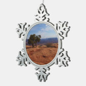 Tree Out of Red Rocks im Canyonlands National Park Schneeflocken Zinn-Ornament (Rechts)