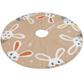 Tree Skirt mit Weihnachtsbunnies und Schneeflocken Fleece Weihnachtsbaumdecke (Schrägansicht)
