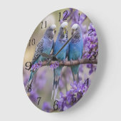 Tree Top Chatter: Blue Budgies in Jacaranda Tree, Große Wanduhr (Winkel)