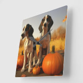 Tree Walker Coonhound Welpe Autumn Pumpkin Quadratische Wanduhr (Winkel)