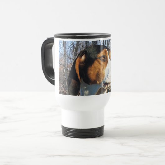 Treeing WandererCoonhound im Holz Reisebecher (Vorderseite Links)