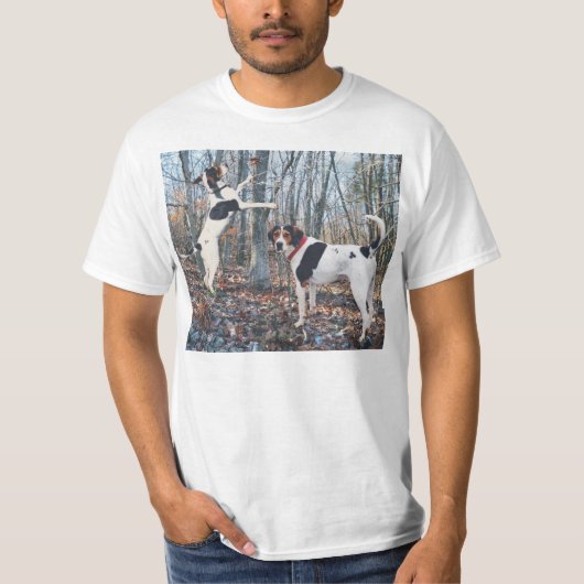 Treeing WandererCoonhounds im Holz-T-Shirt T-Shirt (Vorderseite)