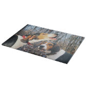 Treeing WandererCoonhounds im hölzernen Schneidebrett (Ecke)