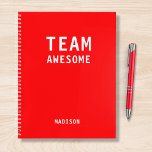 Treffen der Personalisierten Notes des Funny Team Notizblock<br><div class="desc">Funny Team Personalisiert Notes Office Meeting Notebook enthält den Text "Team Phantastisch" mit Ihrem personalisierten Namen unten auf einem roten Hintergrund. Personalisieren Sie diese,  indem Sie den Text in dem dafür vorgesehenen Textfeld bearbeiten. Entwickelt für Sie von ©Evco Studio www.zazzle.com/store/evcostudio</div>