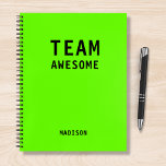 Treffen der Personalisierten Notes des Funny Team Notizblock<br><div class="desc">Funny Team Personalisiert Notes Office Meeting Notebook enthält den Text "Team Phantastisch" mit Ihrem personalisierten Namen unten auf einem neon grünen Hintergrund. Personalisieren Sie diese,  indem Sie den Text in dem dafür vorgesehenen Textfeld bearbeiten. Entwickelt für Sie von ©Evco Studio www.zazzle.com/store/evcostudio</div>