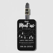 Treffen Sie uns Forest Wedding Calligraphy Save th Gepäckanhänger (Vorderseite Vertikal)