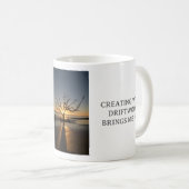 Treibholz zu verarbeiten, erfüllt mich mit Freude, Kaffeetasse (VorderseiteRechts)
