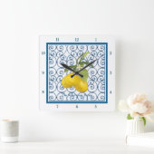 Trellis Scroll Lemon Branch Personalisiert Blue Quadratische Wanduhr (Zuhause)