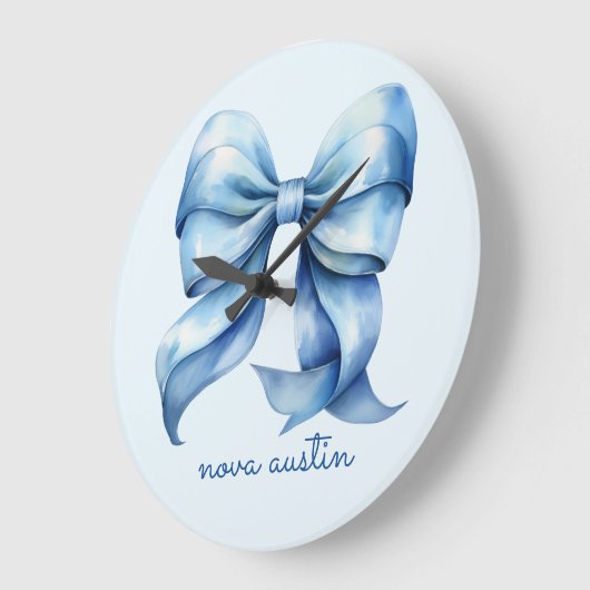 Trendblauer Bow Personalisiert mit Name Monogram Große Wanduhr (Winkel)