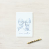 Trendblauer Bow Personalisiert mit Name Monogram Post-it Klebezettel (Auf Schreibtisch)