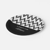 Trendfarbener Bleistift Schwarz-Weiß Zickzack mit Pappteller (Schrägansicht)